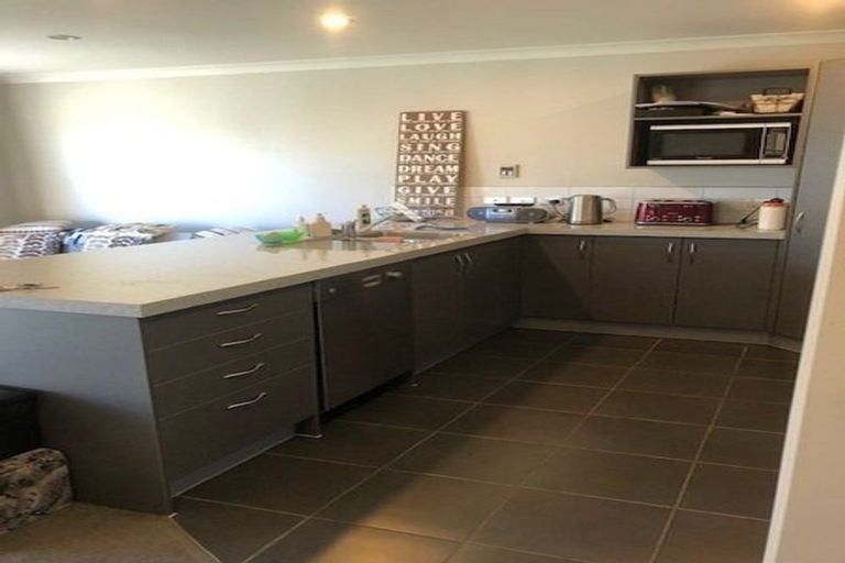 Photo of property in 66 Te Puia Drive, Aotea, Porirua, 5024