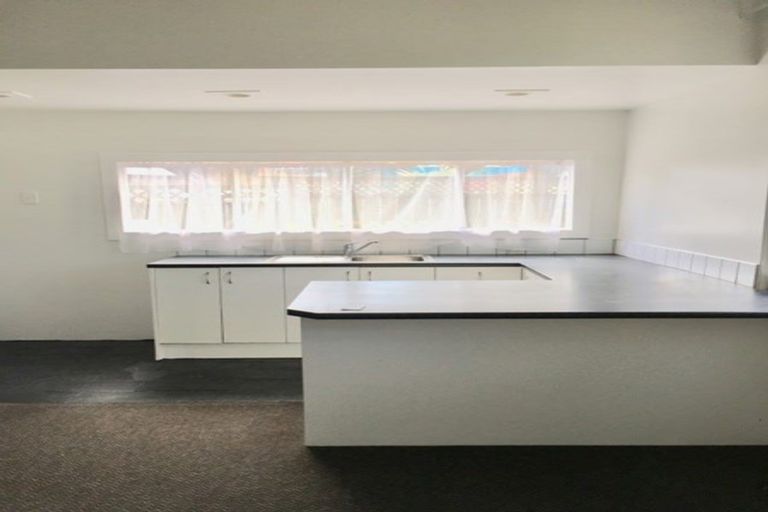 Photo of property in 318 West Coast Road, Glen Eden, Auckland, 0602