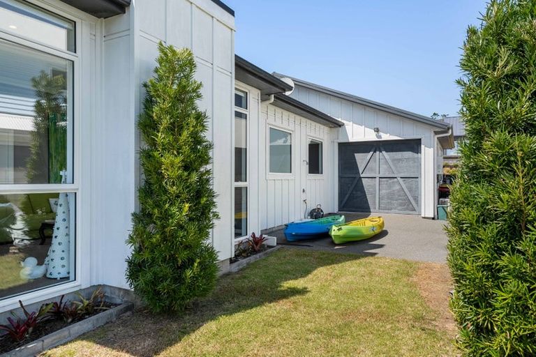 Photo of property in 308 Waterways Parade, Pauanui, Hikuai, 3579
