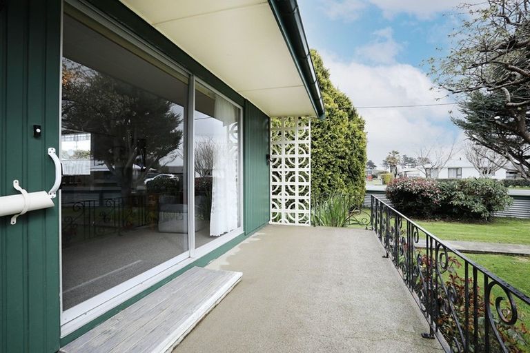 Photo of property in 73 Dunlop Street, Wallacetown, 9816