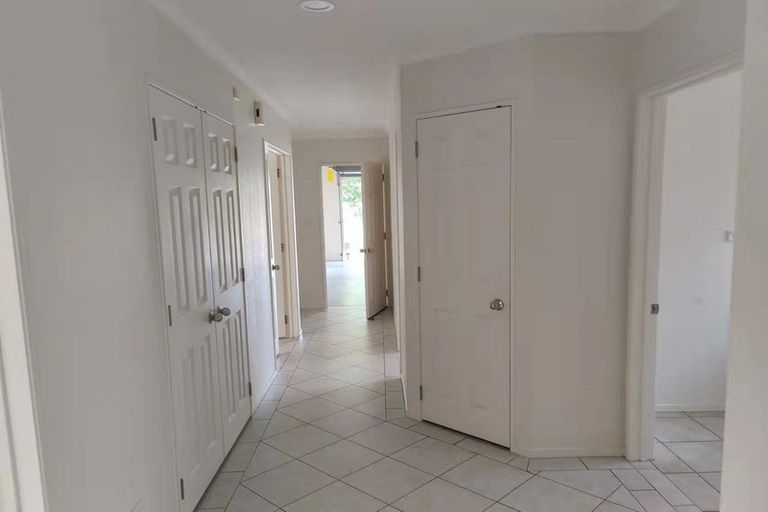 Photo of property in 54 Te Wharau Drive, Greenhithe, Auckland, 0632