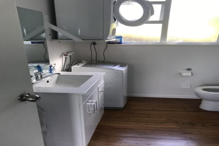 Photo of property in 2/3 Vella Street, Titahi Bay, Porirua, 5022