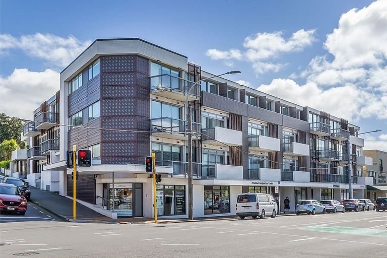 Photo of property in Masina Apartments, 108/80 Riddiford Street, Newtown, Wellington, 6021