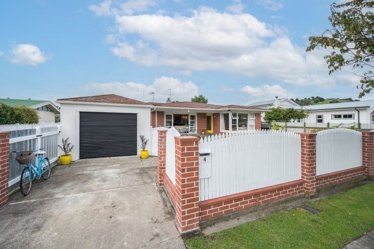Photo of property in 4 Harpham Street, Taradale, Napier, 4112