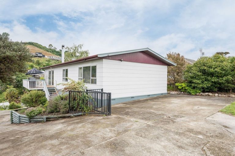 Photo of property in 46 Arapiki Road, Stoke, Nelson, 7011