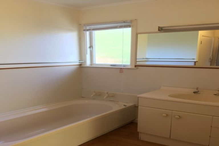 Photo of property in 3 Otuhiwai Crescent, Tikipunga, Whangarei, 0112