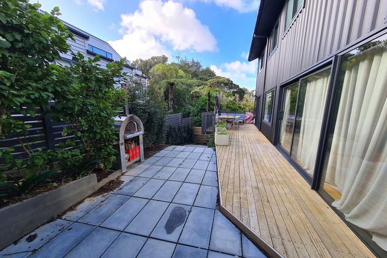 Photo of property in 39a Verbena Road, Birkdale, Auckland, 0626