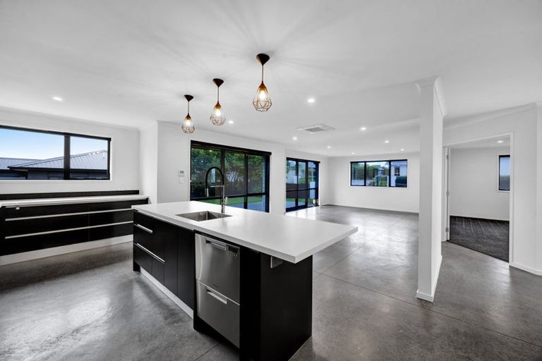 Photo of property in 3 Nikau Place, Hawera, 4610