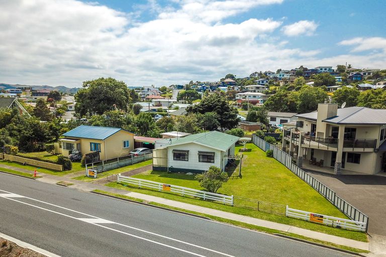 Photo of property in 20 Wainui Road, Raglan, 3225
