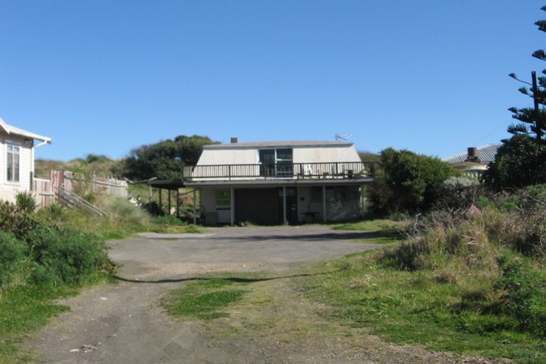 Photo of property in 14 Hunia Terrace, Himatangi Beach, Foxton, 4891