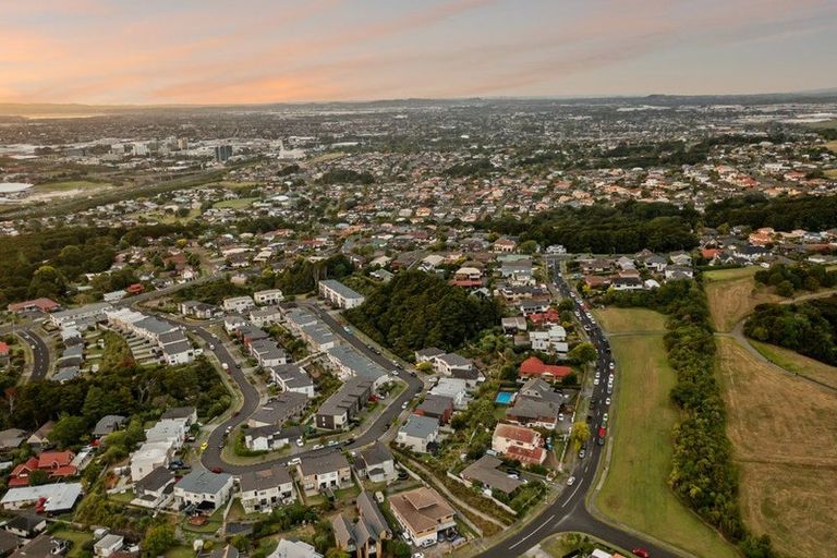 Photo of property in 38 Matairangi Avenue, Totara Heights, Auckland, 2105