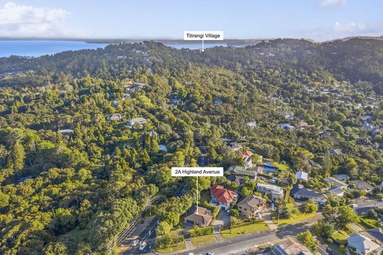 Photo of property in 2a Highland Avenue, Titirangi, Auckland, 0604