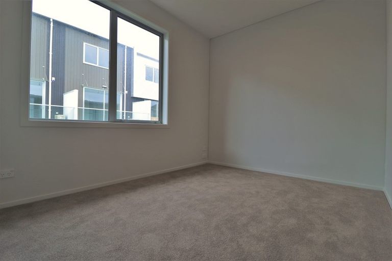 Photo of property in 10 Ceramic Lane, New Lynn, Auckland, 0600