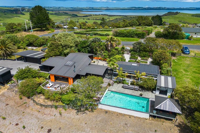 Photo of property in 170 Oyster Point Road, Kaukapakapa, Warkworth, 0984