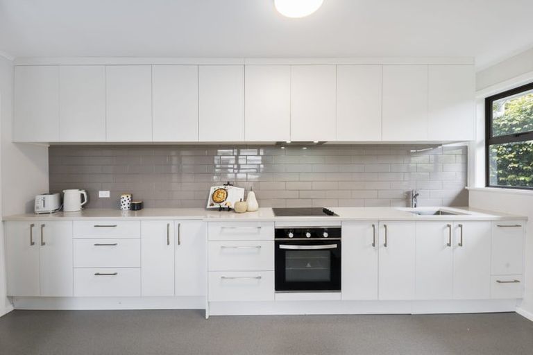 Photo of property in 50 Barrys Road, Glendene, Auckland, 0602