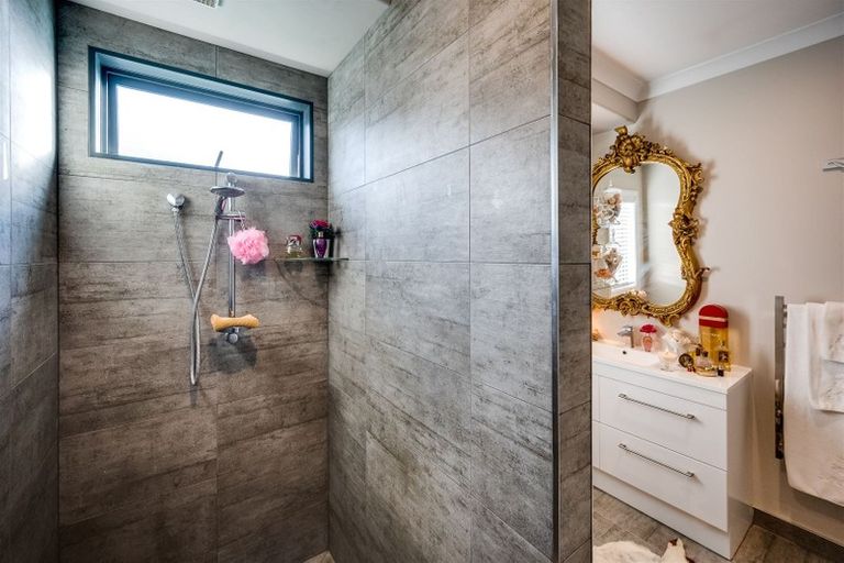 Photo of property in 7 Aspiring Drive, Poraiti, Napier, 4112