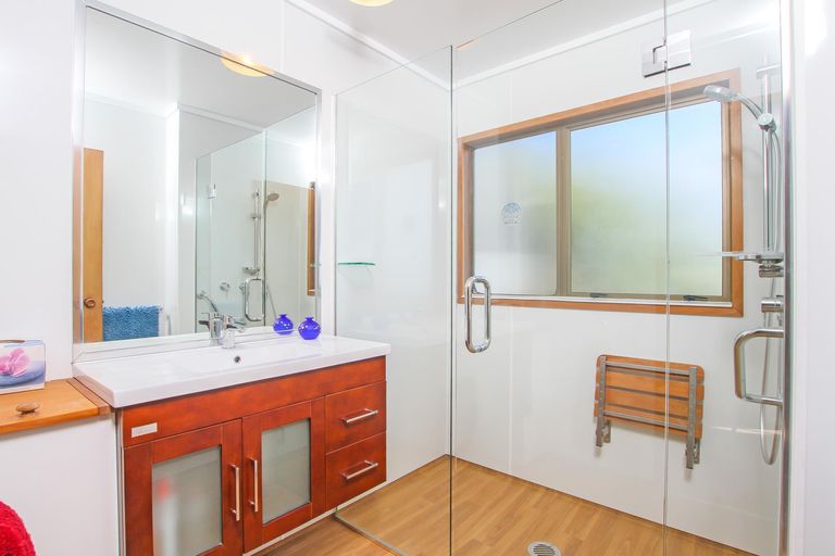 Photo of property in 8a Oromahoe Road, Opua, 0200