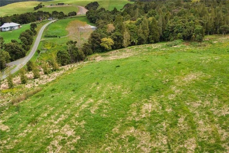 Photo of property in 10 Pa Hill Lane, Mangawhai, 0573
