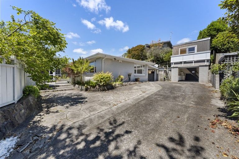 Photo of property in 335f Devon Street West, New Plymouth, 4310