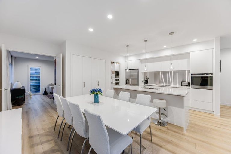 Photo of property in 21 Caldera Drive, Long Bay, Auckland, 0630