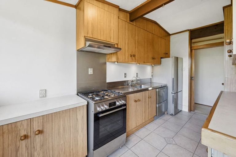 Photo of property in 222 Atkinson Road, Titirangi, Auckland, 0604