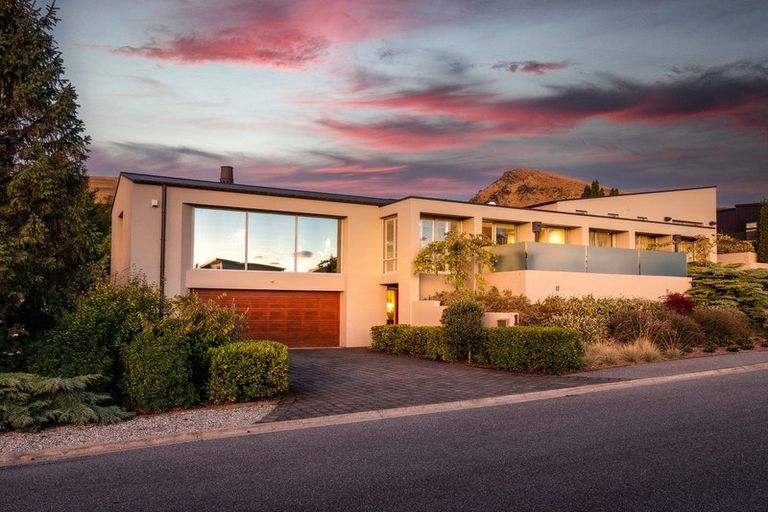 Photo of property in 1 Advance Terrace, Arrowtown, 9302