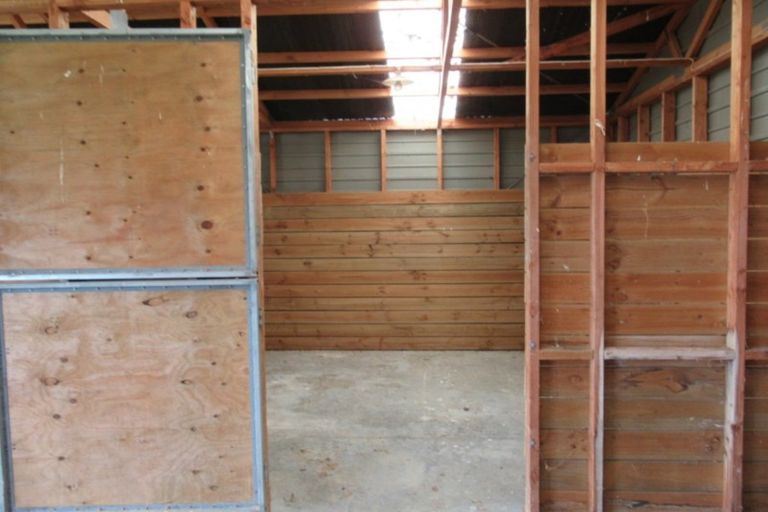 Photo of property in 104 Cd Farm Road, Levin, 5571