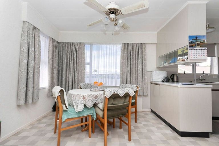 Photo of property in 10 Madrid Street, Dannevirke, 4930