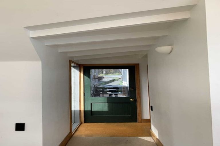 Photo of property in 15 Robieson Street, Roseneath, Wellington, 6011