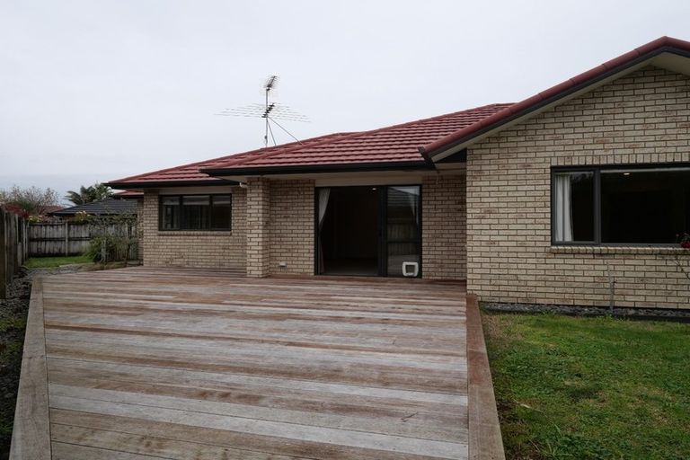 Photo of property in 27 Greig Place, Pukekohe, 2120