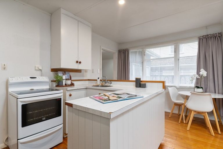 Photo of property in 34 Kempton Street, Greytown, 5712