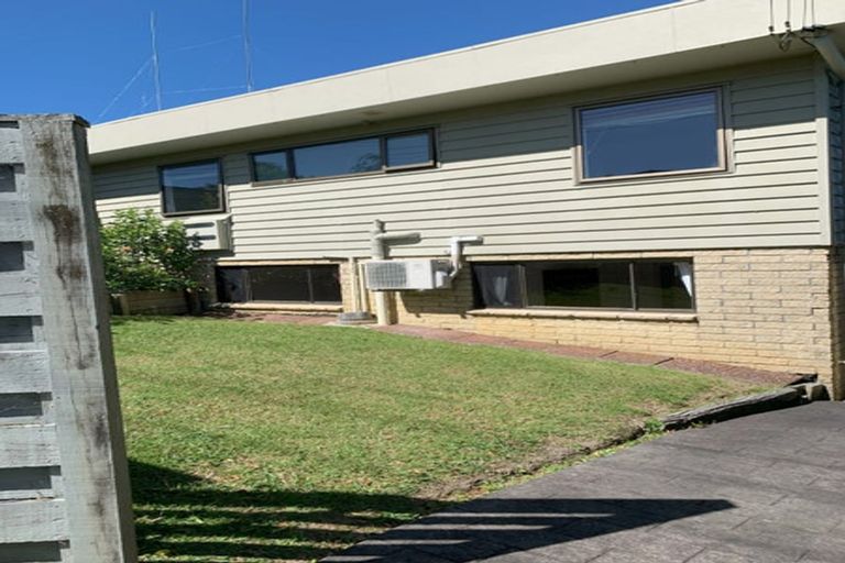 Photo of property in 23 Auld Street, Torbay, Auckland, 0630