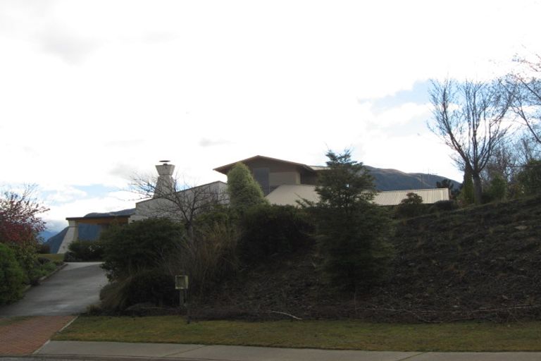 Photo of property in 4 Atherton Place, Wanaka, 9305