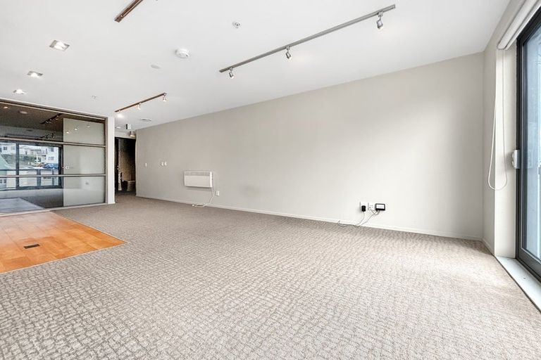 Photo of property in Masina Apartments, 304/80 Riddiford Street, Newtown, Wellington, 6021
