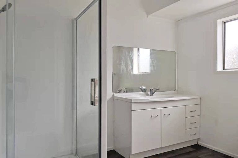 Photo of property in 1/5 Merriefield Avenue, Forrest Hill, Auckland, 0620