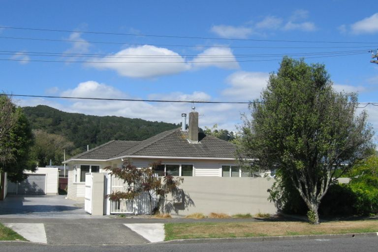 Photo of property in 3 Bentinck Street, Wallaceville, Upper Hutt, 5018