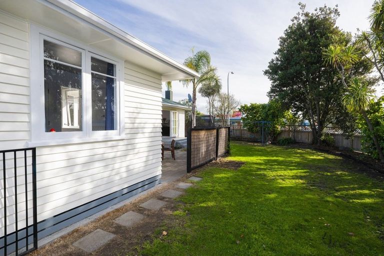 Photo of property in 14 Lytton Road, Riverdale, Gisborne, 4010