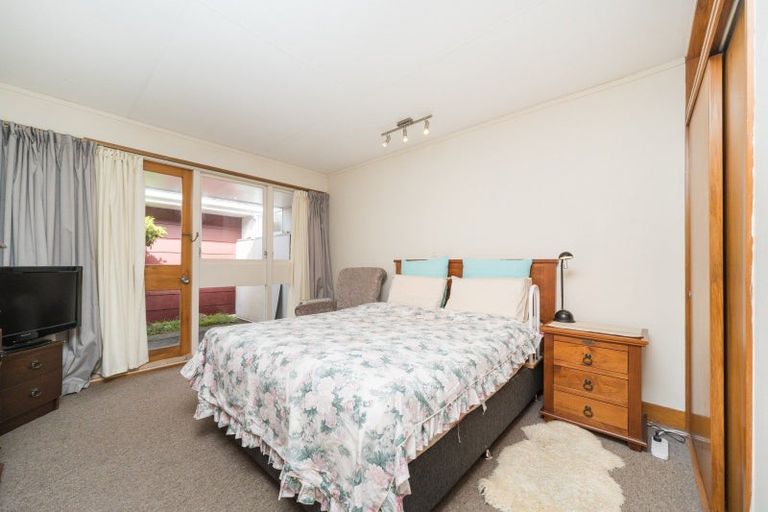 Photo of property in 6 Seaton Court, Hokowhitu, Palmerston North, 4410