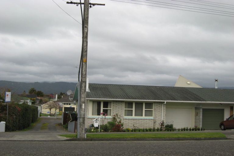 Photo of property in 140 Winchester Street, Levin, 5510