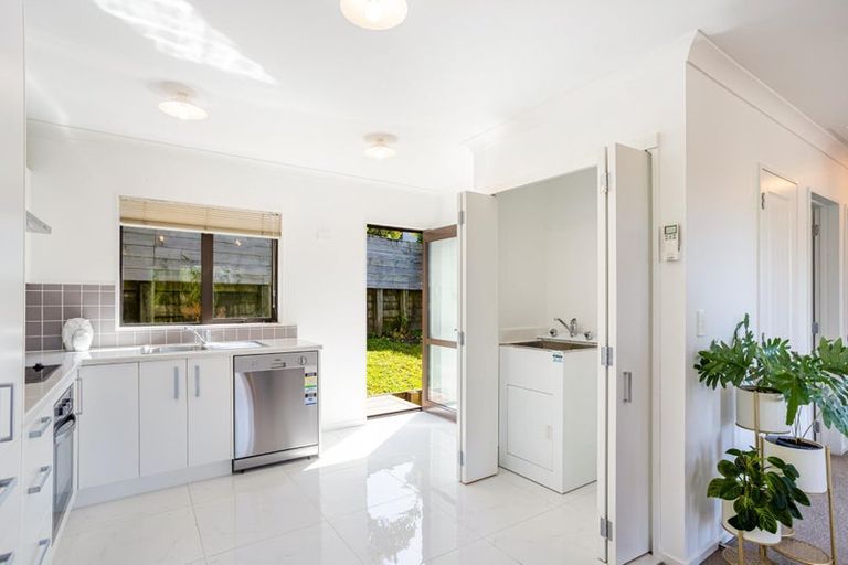 Photo of property in 88a West Harbour Drive, West Harbour, Auckland, 0618