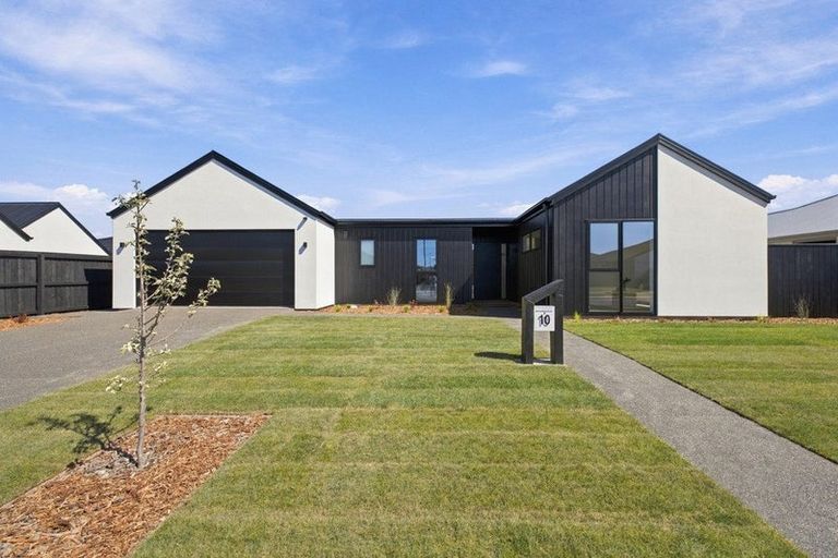 Photo of property in 10 Dan Street, Marshland, Christchurch, 8083