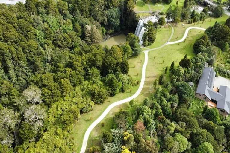 Photo of property in 117 Glenbervie Drive, Glenbervie, 0173