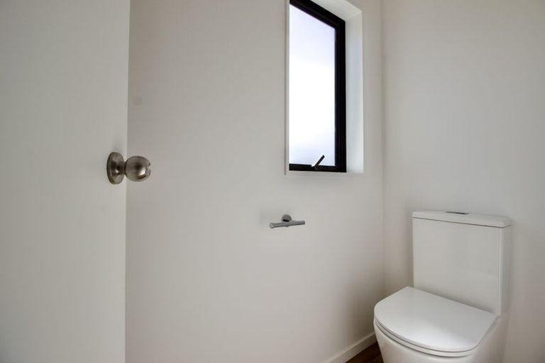 Photo of property in 111a Lancaster Road, Beach Haven, Auckland, 0626