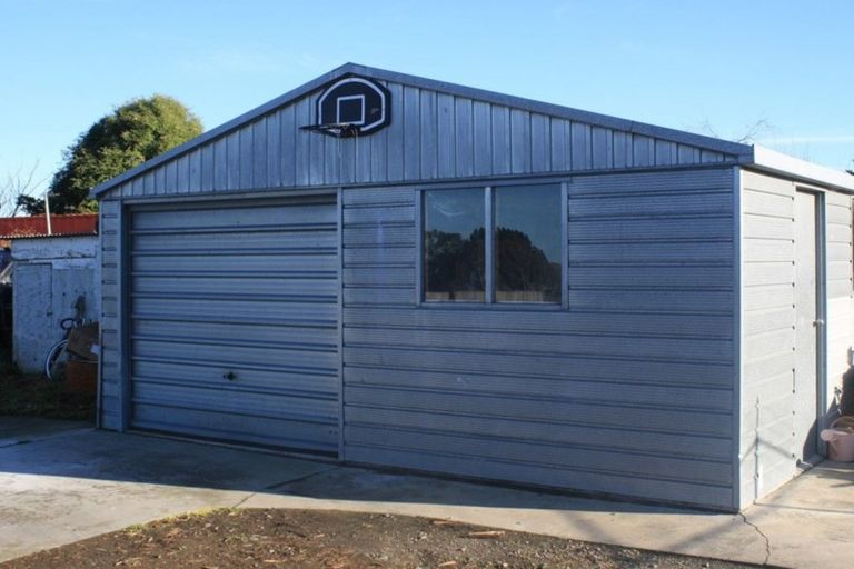 Photo of property in 22 Perth Street, South Hill, Oamaru, 9400