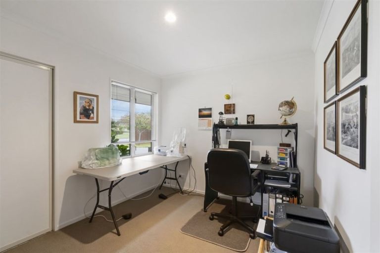 Photo of property in 3 Springside Place, Redwood, Christchurch, 8051
