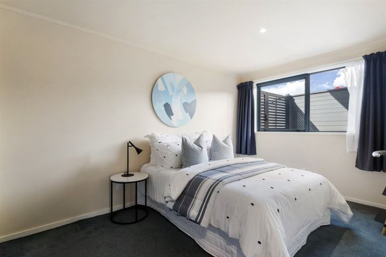 Photo of property in 190 Hurstmere Road, Takapuna, Auckland, 0622