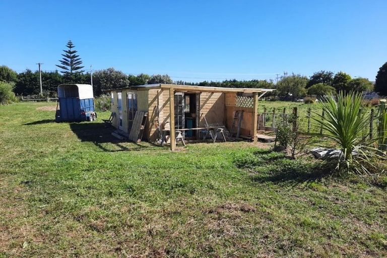 Photo of property in 39 Nuku Street, Tangimoana, 4822
