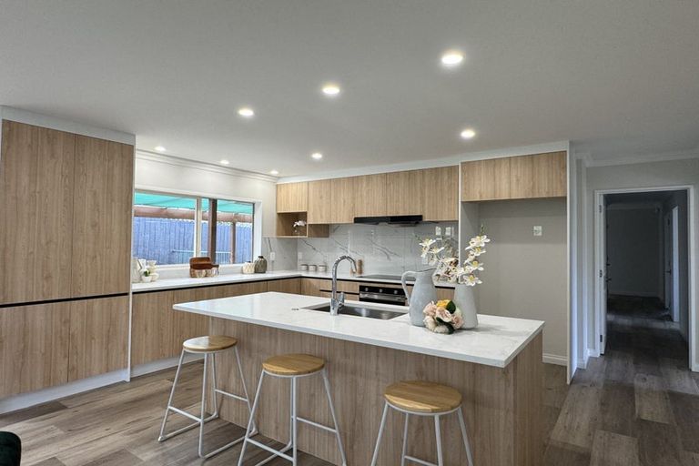 Photo of property in 34 Franshell Crescent, East Tamaki, Auckland, 2013