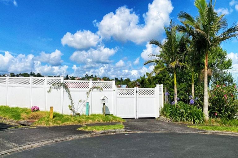 Photo of property in 22 Squirrel Lane, Browns Bay, Auckland, 0630