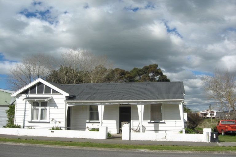 Photo of property in 5 Collins Street, Waipawa, 4210